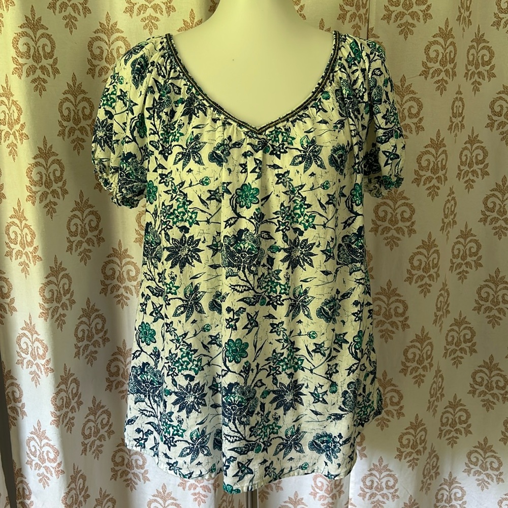 Lucky Brand floral beaded V-neck 100% Cotton top L